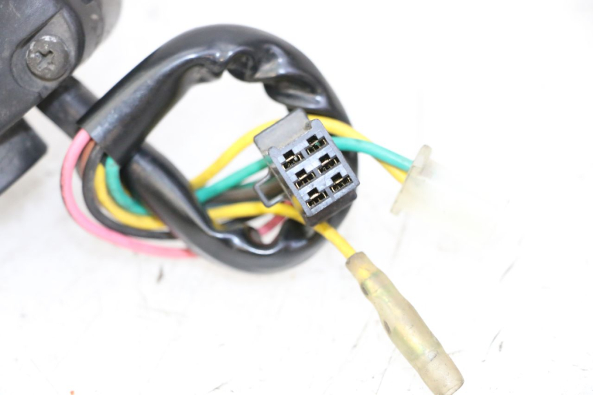 photo de COMMUTATORE SINISTRO YAMAHA BW'S 100 (1999 - 2002) - Altra angolazione