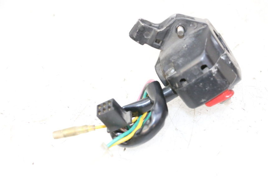 photo de COMMUTATORE SINISTRO YAMAHA BW'S 100 (1999 - 2002) - Primo piano tecnico