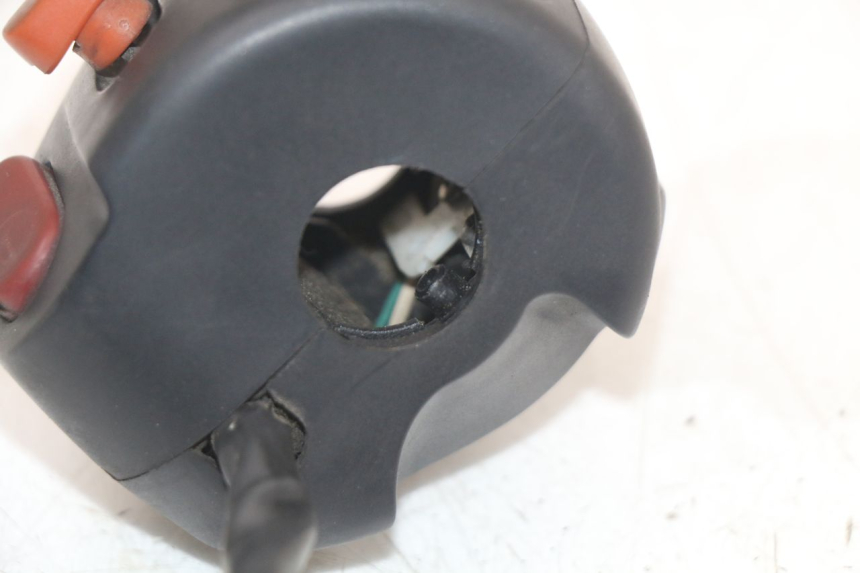 photo de MANUBRIO SINISTRO BMW C1 125 (2000 - 2003) - Altra angolazione