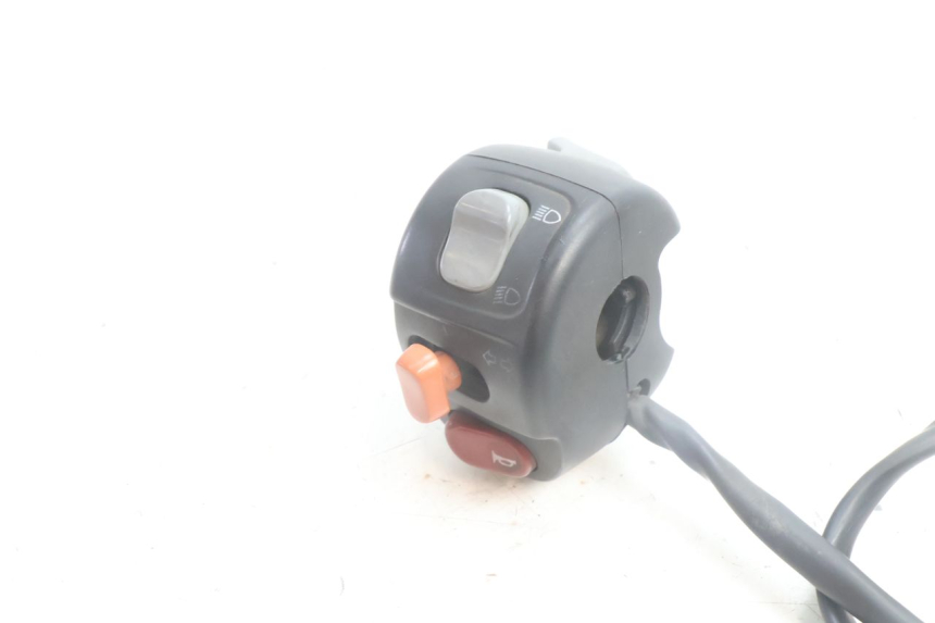 photo de MANUBRIO SINISTRO BMW C1 125 (2000 - 2003) - Zoom sullo stato d'uso