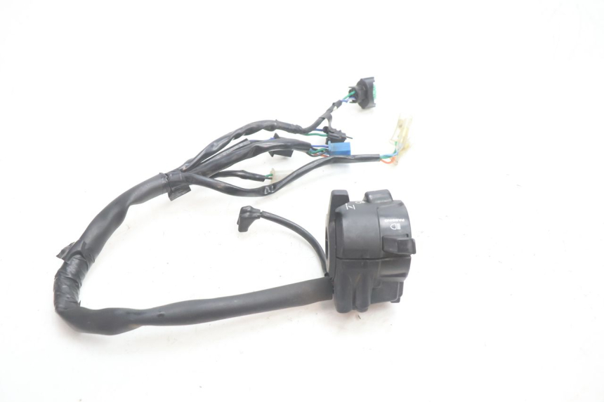 photo de COMMUTATORE SINISTRO HONDA CB F HORNET 600 (2005 - 2006) - Altra angolazione
