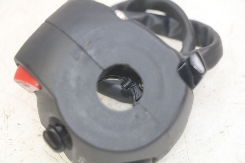 photo de COMANDO SINISTRO PEUGEOT CITYSTAR AIR 125 (2014 - 2017) - Zoom sullo stato d'uso