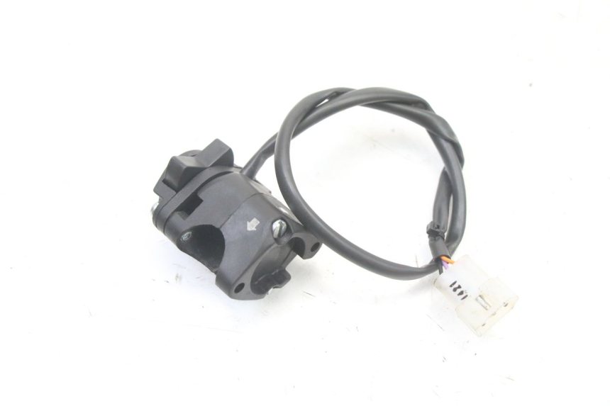 photo de COMMUTATORE SINISTRO DERBI SENDA SM DRD X-TREME 50 (2011 - 2017) - Primo piano tecnico