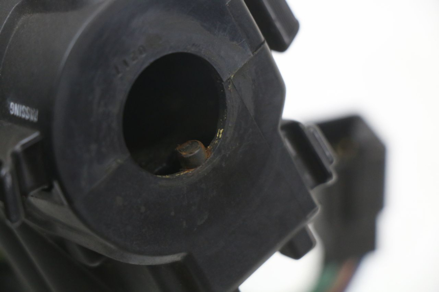 photo de Leva sinistra KYMCO DINK STREET ABS 125 (2011 - 2018) - Primo piano tecnico