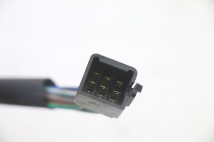 photo de MANUBRIO SINISTRO KYMCO DINK STREET 125 (2009 - 2014) - Dettagli dei punti di fissaggio