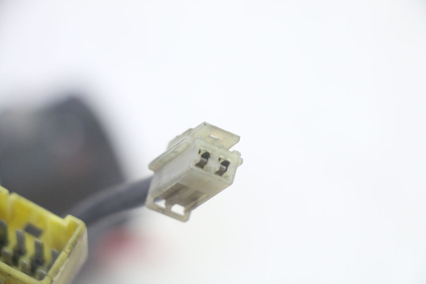 photo de COMMUTATORE SINISTRO SUZUKI DL V STROM 1000 (2002 - 2007) - Stato della superficie e materiale