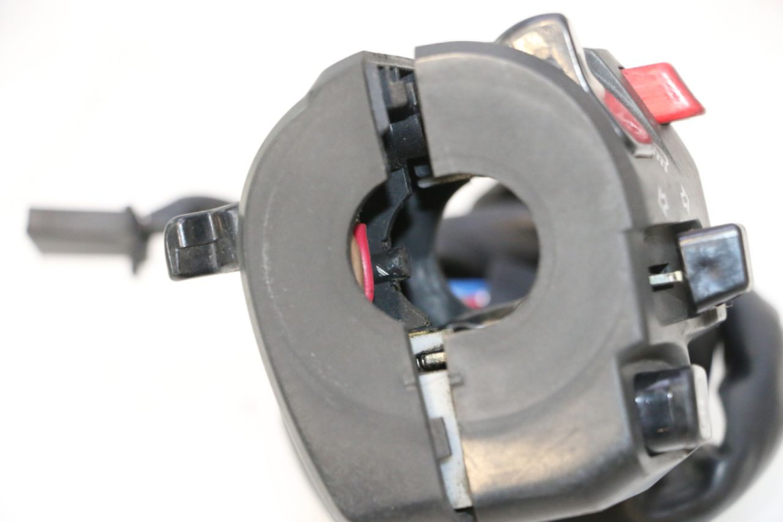photo de COMMUTATORE SINISTRO KAWASAKI ER-6 ER6 N 650 (2005 - 2009) - Zoom sullo stato d'uso