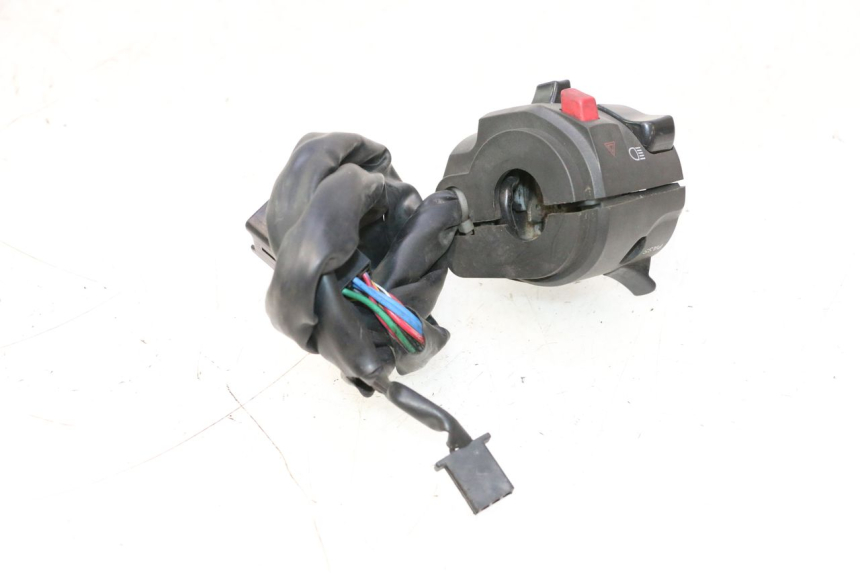 photo de COMMUTATORE SINISTRO KAWASAKI ER-6 ER6 N 650 (2005 - 2009) - Primo piano tecnico