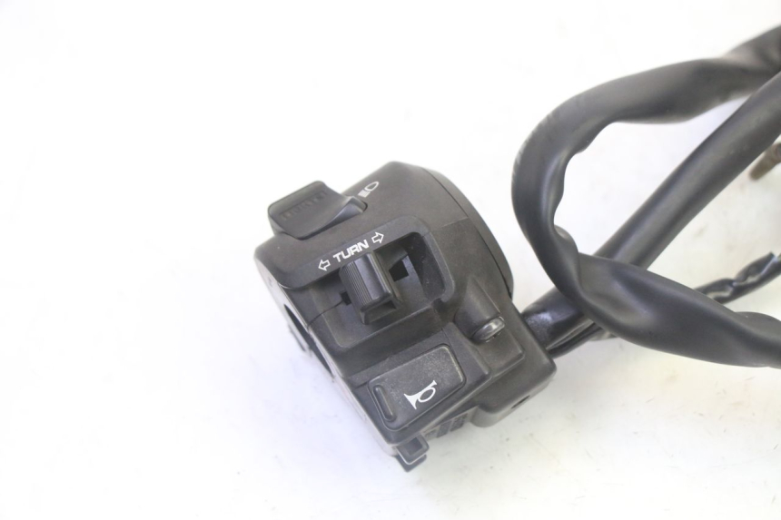 photo de COMANDO SINISTRO HONDA FES S-WING SWING ABS 125 (2007 - 2015) - Dettaglio del componente