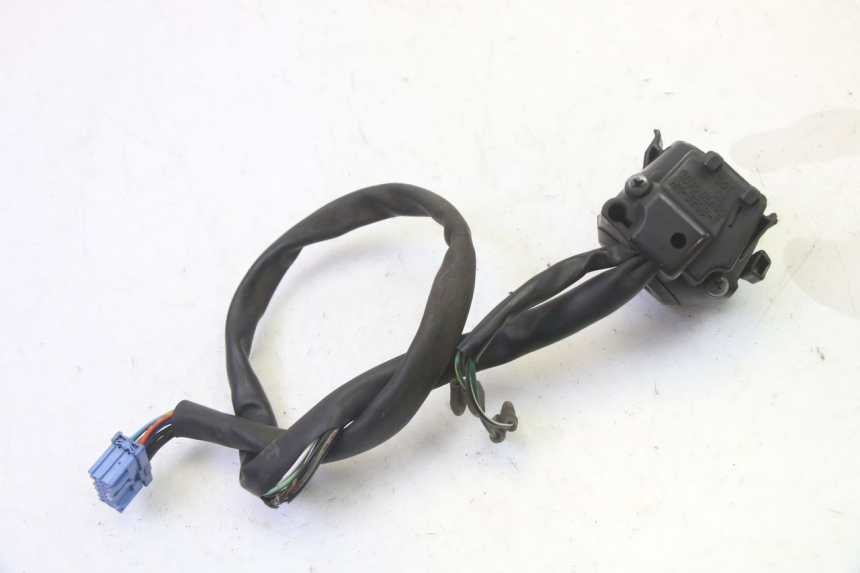 photo de COMANDO SINISTRO HONDA FES S-WING SWING ABS 125 (2007 - 2015) - Dettagli dei punti di fissaggio