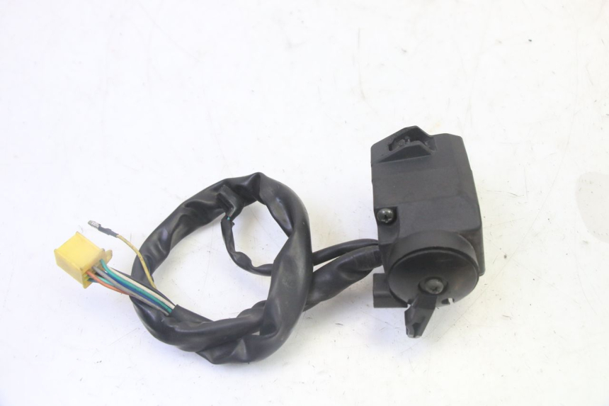 photo de COMMUTATORE SINISTRO STAHO FH 50 (2018 - 2019) - Primo piano tecnico