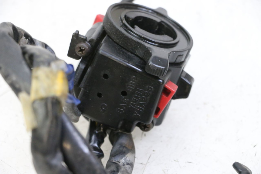 photo de COMMUTATORE SINISTRO YAMAHA FJ 36Y 1100 (1984 - 1985) - Ricambio usato controllato