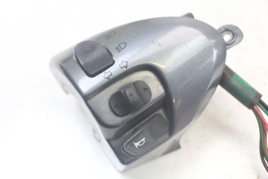 photo de COMMUTATORE SINISTRO MBK FLAME X 125 (2007 - 2016) - Dettaglio del componente