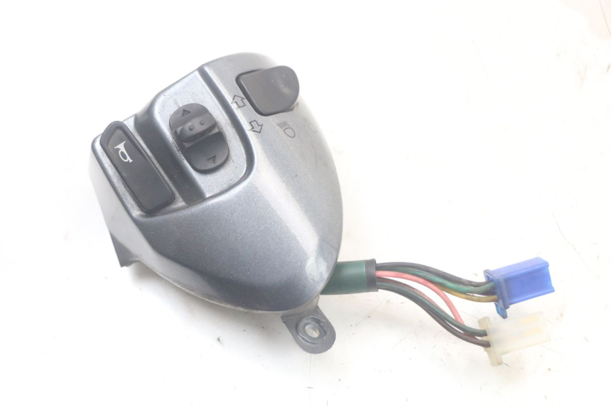 photo de COMMUTATORE SINISTRO MBK FLAME X 125 (2007 - 2016) - Primo piano tecnico