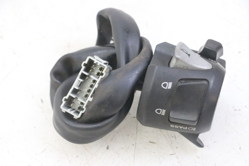 photo de COMMUTATORE SINISTRO HONDA FORZA ABS 300 (2013 - 2017) - Primo piano tecnico