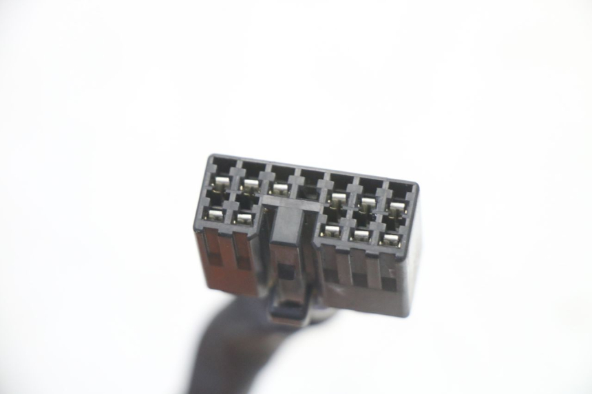 photo de COMMUTATORE SINISTRO YAMAHA FZ6 FAZER S2 600 (2007 - 2011) - Dettagli dei punti di fissaggio