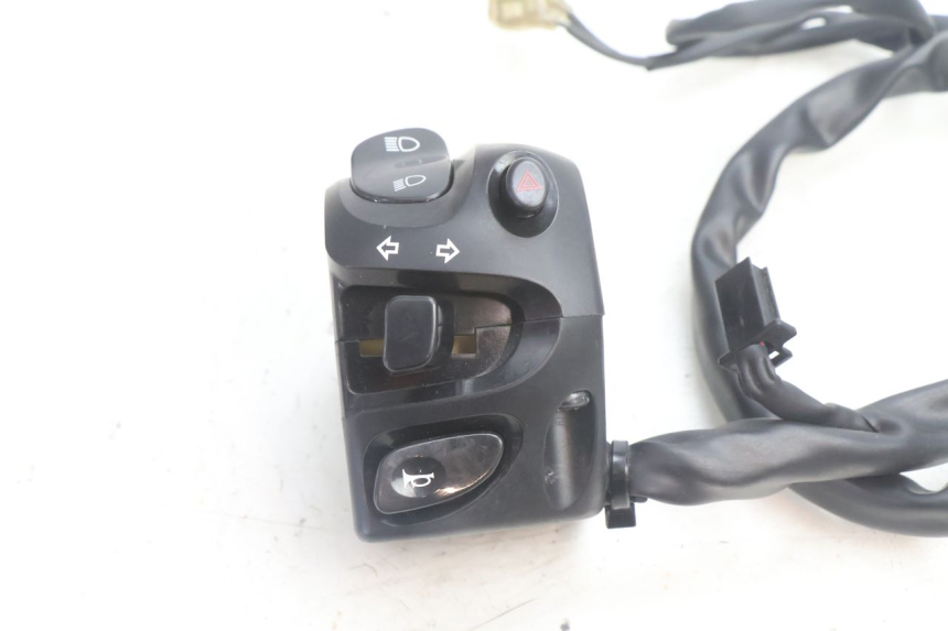 photo de Leva sinistra YAMAHA FZ8 800 (2010 - 2016) - Dettaglio del componente