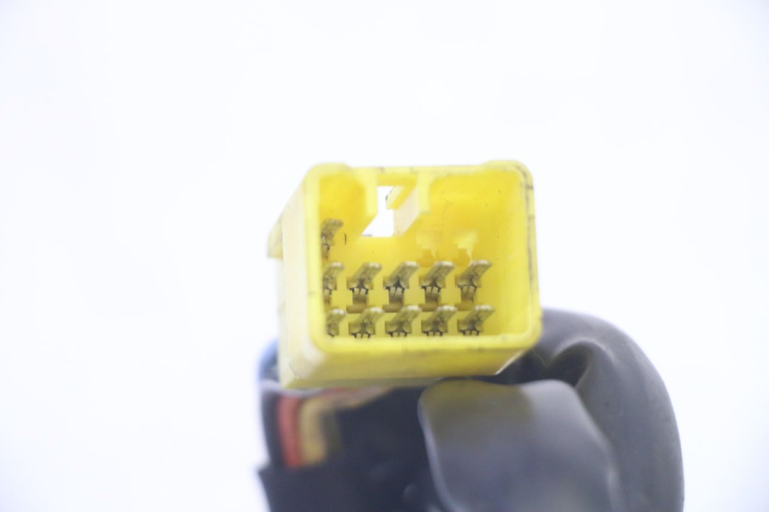 photo de COMMUTATORE SINISTRO SUZUKI GSF N BANDIT 600 (1996 - 1999) - Dettagli dei punti di fissaggio