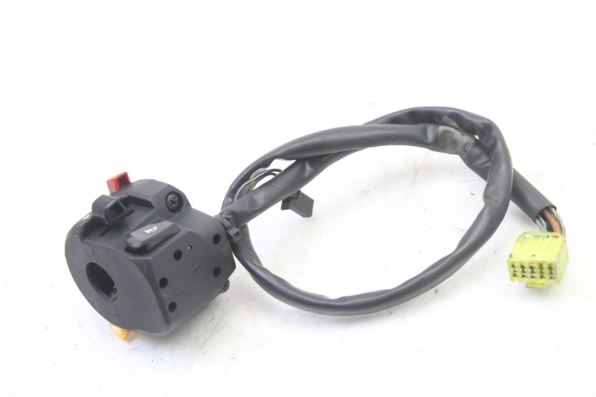 photo de COMMUTATORE SINISTRO SUZUKI GSR 750 (2011 - 2017) - Primo piano tecnico