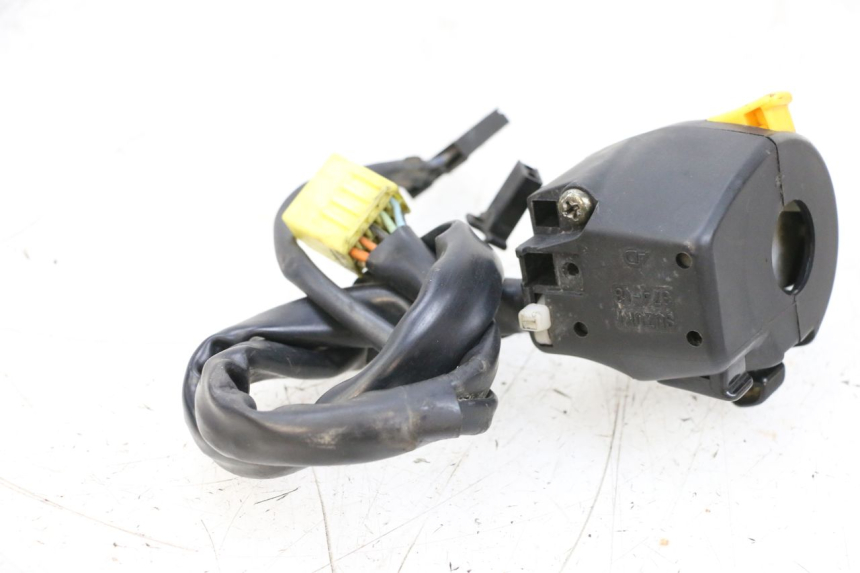 photo de COMMUTATORE SINISTRO SUZUKI GSXR GSX-R 1000 (2003 - 2004) - Altra angolazione