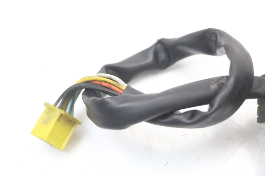 photo de COMMUTATORE SINISTRO HYOSUNG GTR 125 (2006 - 2008) - Dettagli dei punti di fissaggio