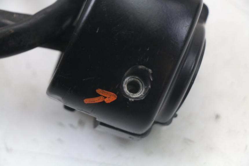 photo de COMMUTATORE SINISTRO HARLEY DAVIDSON SPORTSTER XL CUSTOM 883 (1999 - 2006) - Primo piano tecnico