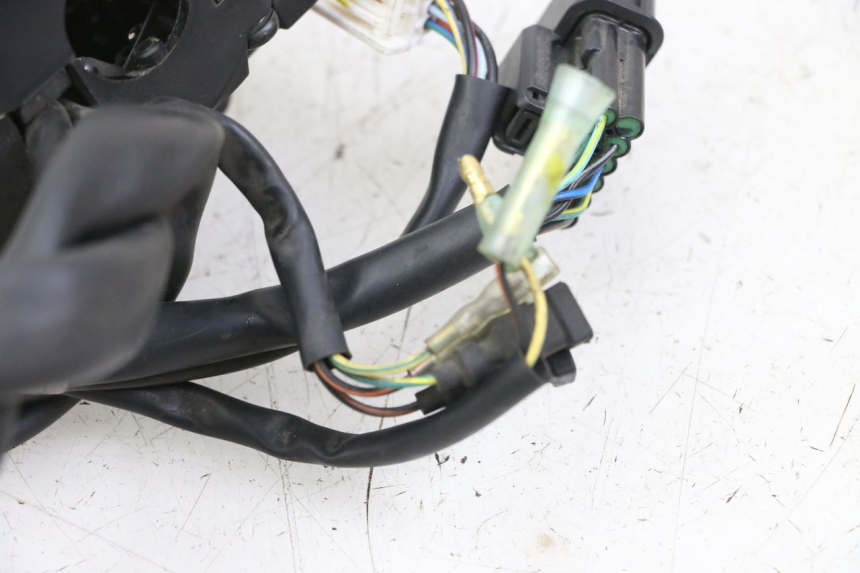 photo de COMMUTATORE SINISTRO HONDA FORZA 125 (2021 - 2025) - Altra angolazione