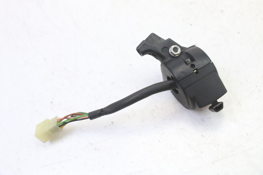 photo de COMMUTATORE SINISTRO YAMAHA JOG R 50 (2004 - 2014) - Primo piano tecnico