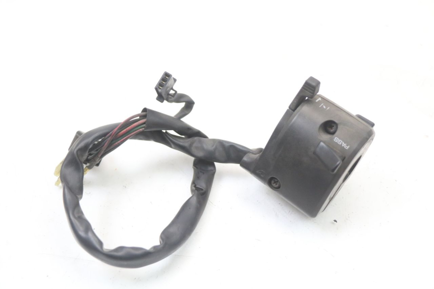 photo de COMMUTATORE SINISTRO KAWASAKI ZR7 ZR-7 S 750 (1999 - 2004) - Primo piano tecnico