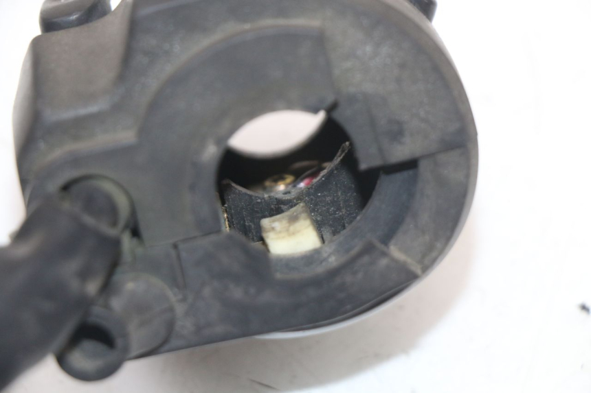 photo de COMMUTATORE SINISTRO KAWASAKI ZR7 ZR-7 S 750 (1999 - 2004) - Dettagli dei punti di fissaggio