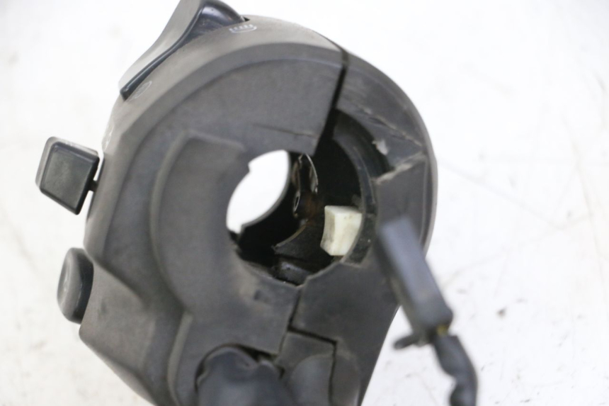 photo de COMMUTATORE SINISTRO KAWASAKI ZR7 ZR-7 S 750 (1999 - 2004) - Altra angolazione