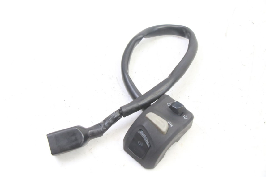 photo de COMMUTATORE SINISTRO PEUGEOT KISBEE 2T 50 (2018 - 2022) - Zoom sullo stato d'uso