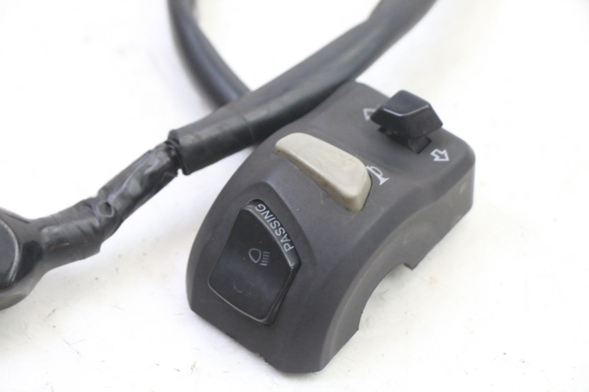 photo de COMMUTATORE SINISTRO PEUGEOT KISBEE 2T 50 (2018 - 2022) - Altra angolazione