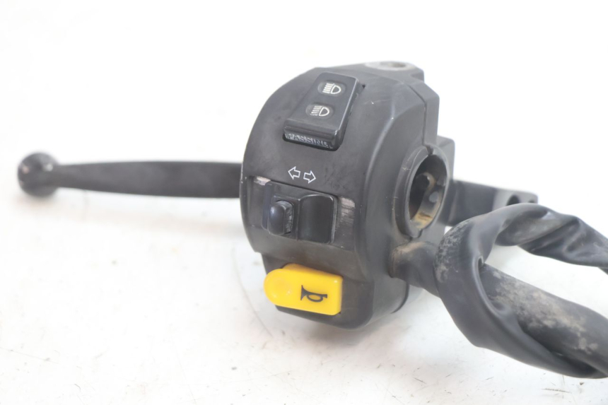 photo de COMANDO SINISTRO PEUGEOT KISBEE 2T 50 (2010 - 2017) - Zoom sullo stato d'uso