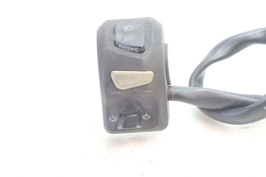photo de COMANDO SINISTRO PEUGEOT KISBEE 2T 50 (2010 - 2017) - Dettaglio del componente