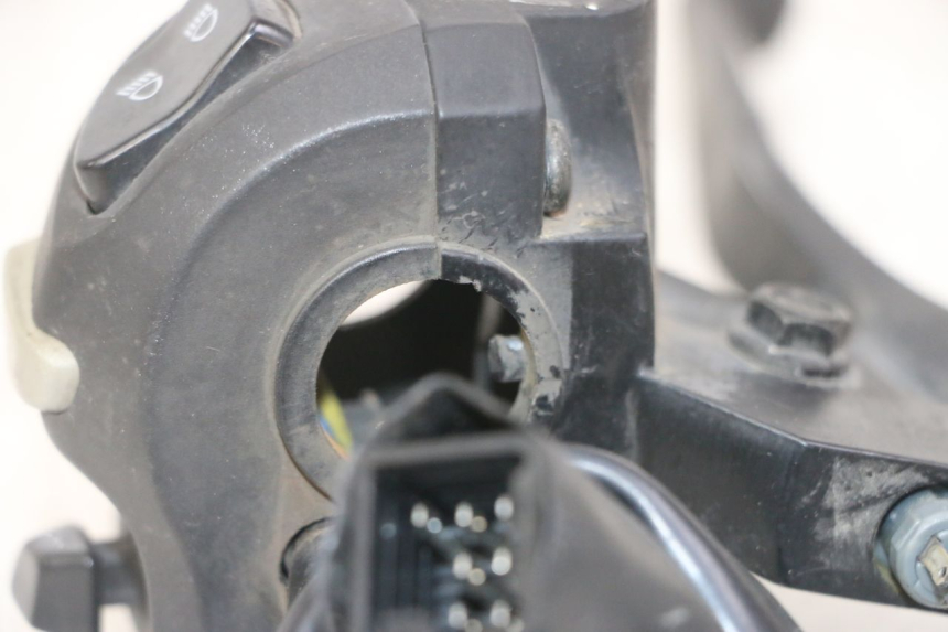 photo de COMANDO SINISTRO PEUGEOT KISBEE 4T 50 (2018 - 2022) - Primo piano tecnico