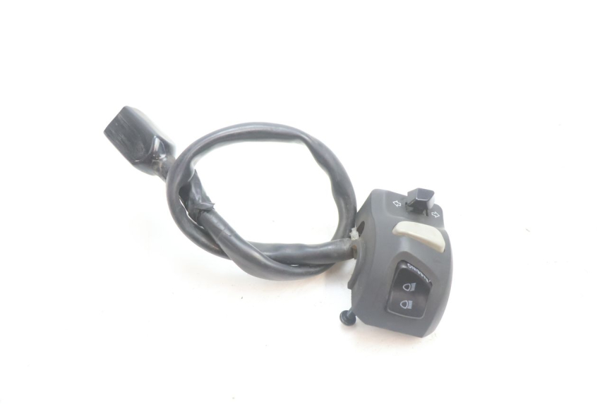 photo de COMANDO SINISTRO PEUGEOT KISBEE 4T 50 (2018 - 2022) - Zoom sullo stato d'uso