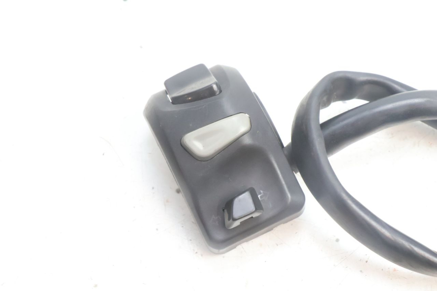 photo de COMANDO SINISTRO PEUGEOT KISBEE 4T 50 (2010 - 2017) - Dettaglio del componente