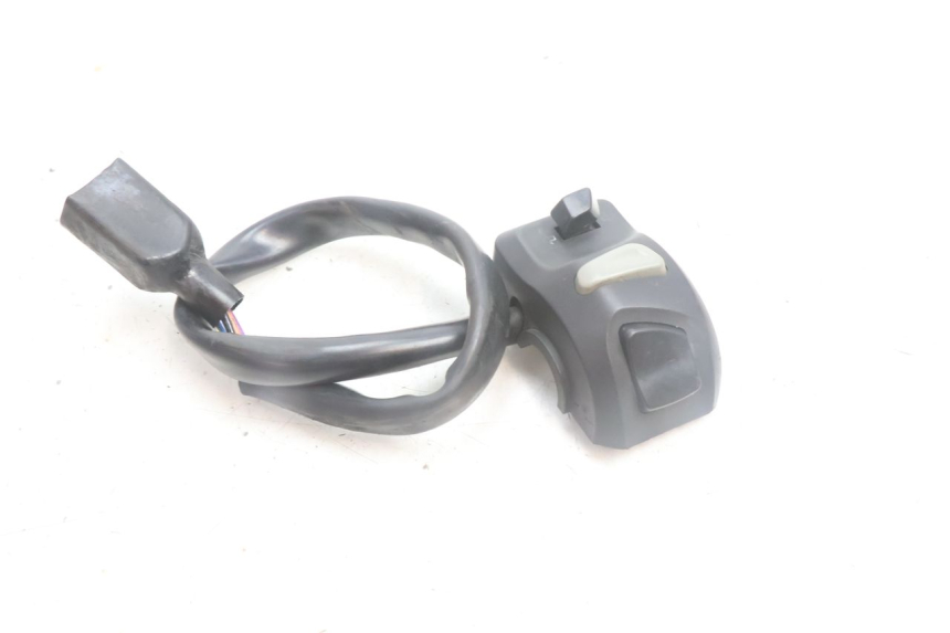 photo de COMANDO SINISTRO PEUGEOT KISBEE 4T 50 (2010 - 2017) - Zoom sullo stato d'uso