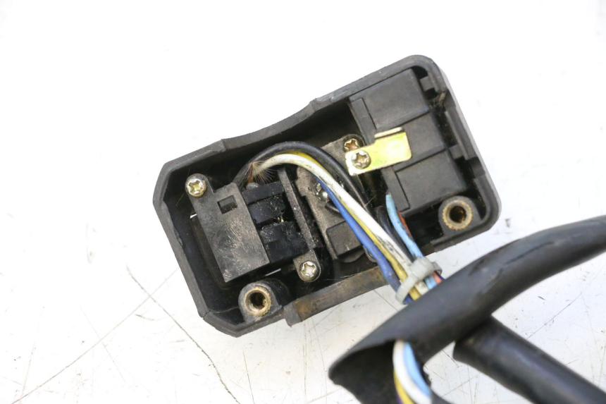 photo de COMANDO SINISTRO PEUGEOT KISBEE 4T 50 (2018 - 2022) - Primo piano tecnico