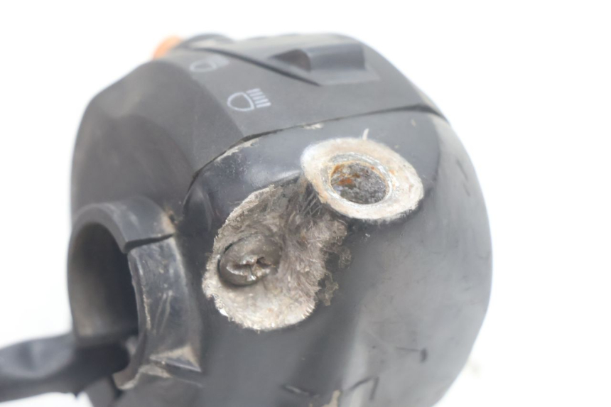 photo de COMMUTATORE SINISTRO PEUGEOT LUDIX BLASTER 50 (2006 - 2014) - Dettagli dei punti di fissaggio