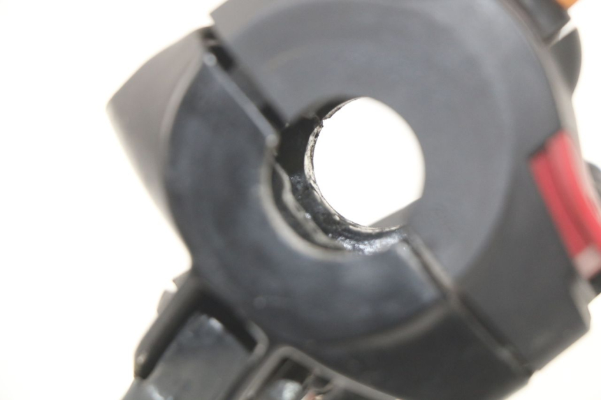 photo de MANUBRIO SINISTRO PEUGEOT LUDIX 50 (2008 - 2017) - Zoom sullo stato d'uso