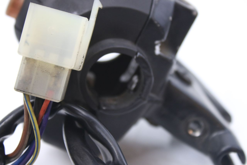 photo de MANUBRIO SINISTRO PEUGEOT LUDIX 50 (2008 - 2017) - Primo piano tecnico