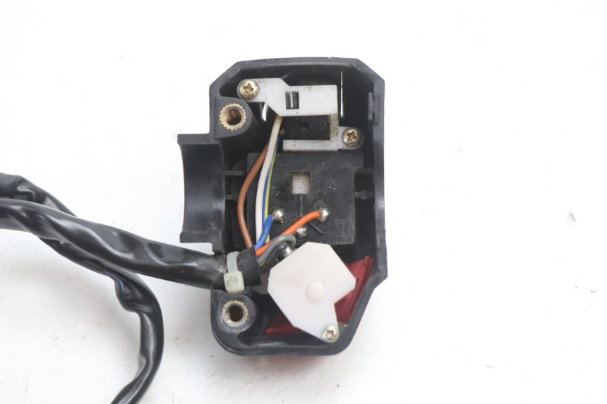 photo de MANUBRIO SINISTRO PEUGEOT LUDIX 50 (2008 - 2017) - Primo piano tecnico