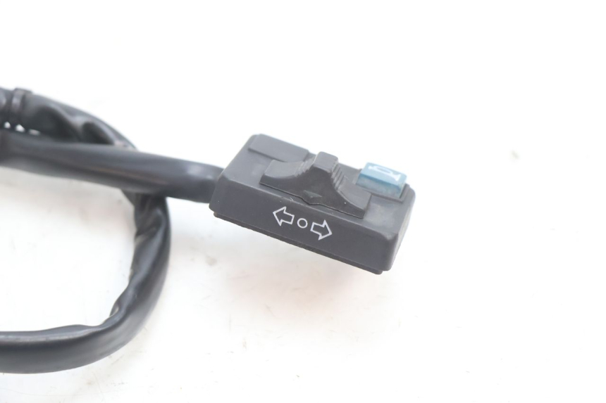 photo de COMMUTATORE SINISTRO PEUGEOT LUDIX ONE 50 (2004 - 2013) - Altra angolazione