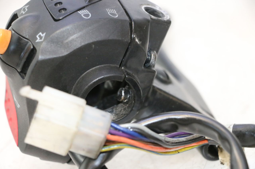 photo de COMMUTATORE SINISTRO PEUGEOT LUDIX SNAKE 2T 50 (2004 - 2014) - Dettaglio del componente