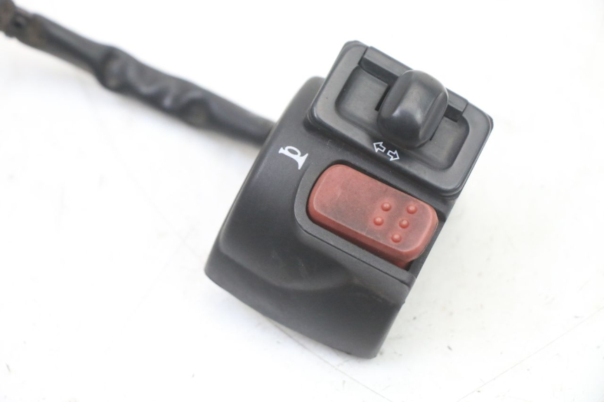 photo de COMMUTATORE SINISTRO MBK BOOSTER NEXT GENERATION 50 (1995 - 1998) - Zoom sullo stato d'uso