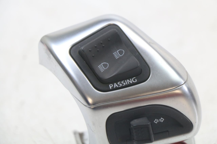 photo de COMMUTATORE SINISTRO PIAGGIO MP3 HPE 350 (2018 - 2020) - Zoom sullo stato d'uso