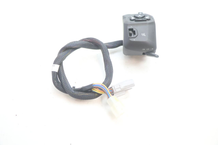 photo de COMMUTATORE SINISTRO PIAGGIO MP3 HPE 530 (2022 - 2026) - Vista d'insieme del prodotto