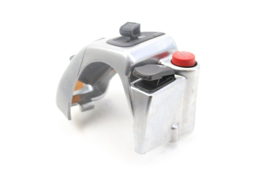 photo de MANUBRIO SINISTRO PIAGGIO MP3 500 (2014 - 2017) - Zoom sullo stato d'uso